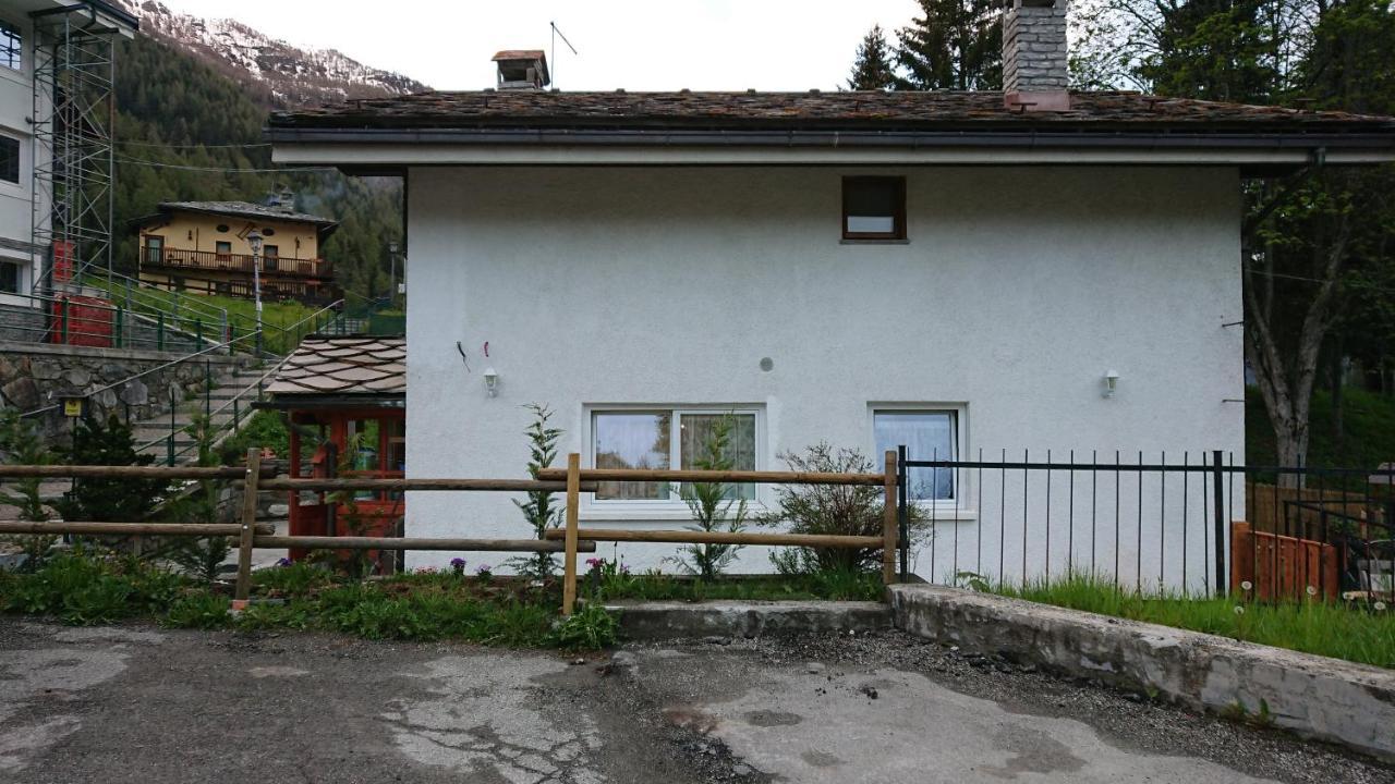B&B Maison Odille Valtournenche Buitenkant foto